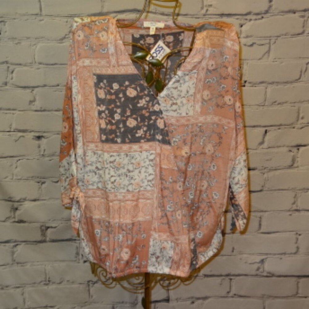 Como Blu Peach, Gray, White & Black Print 3 Quarter Sleeve Blouse, NWT